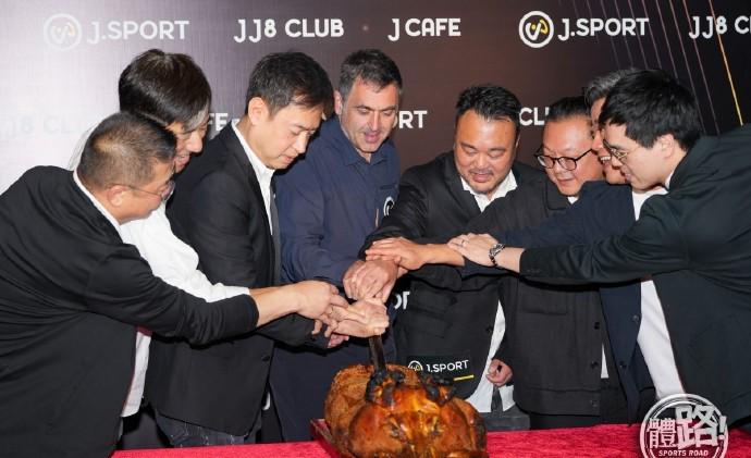 JJ, 奥沙利文也, 平方米