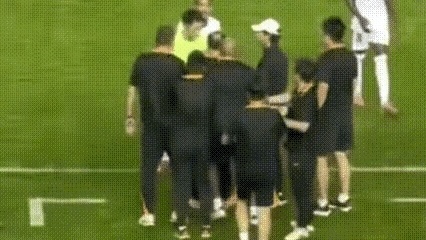 Japog, VAR, 主裁判王迪