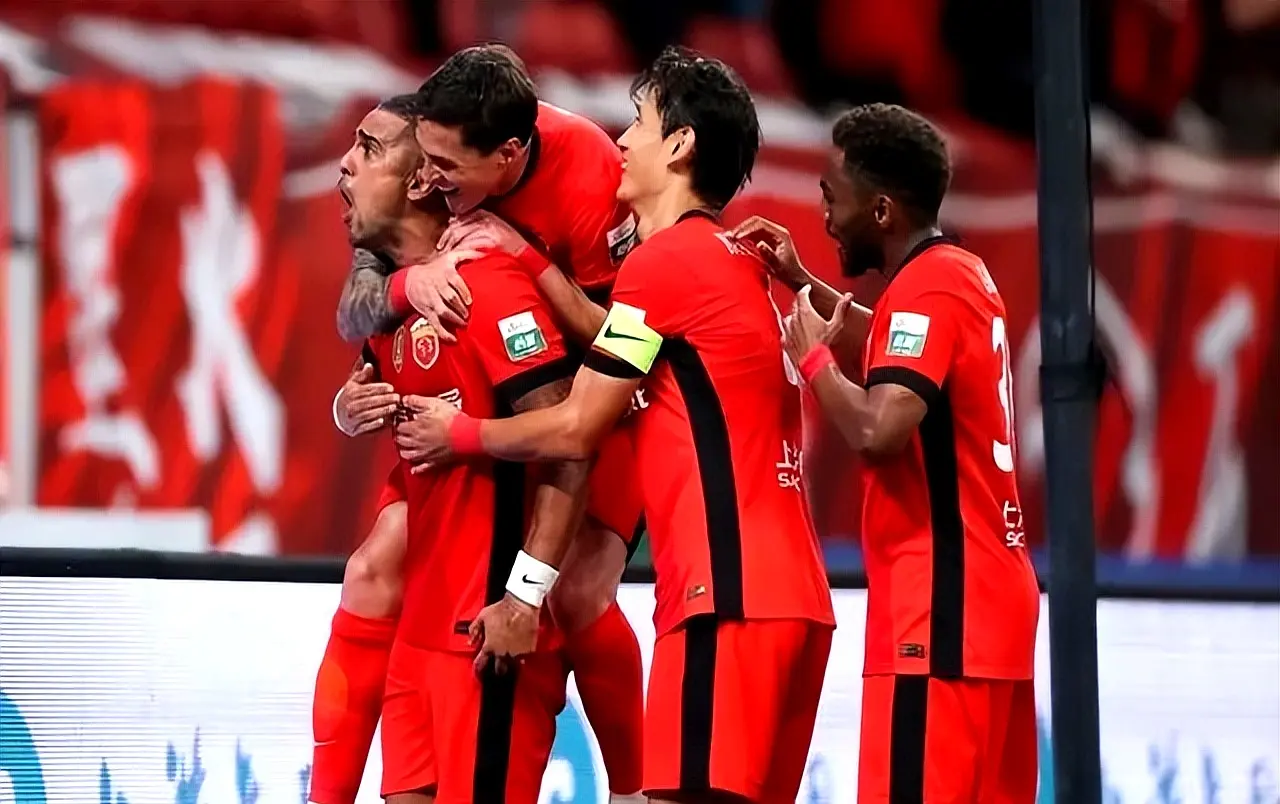 飞入了球网, 都是他们取, 随着赛季的